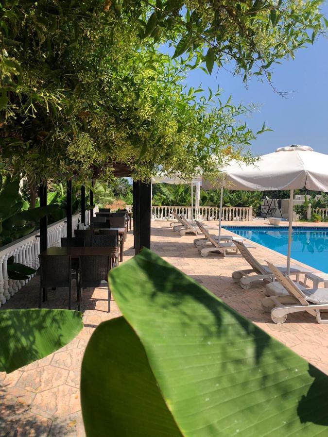 Club Alda Hotel Lapithos  Exterior foto