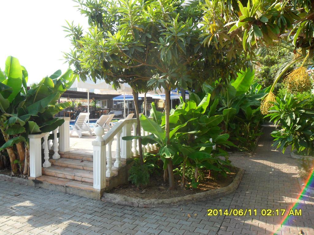 Club Alda Hotel Lapithos  Exterior foto