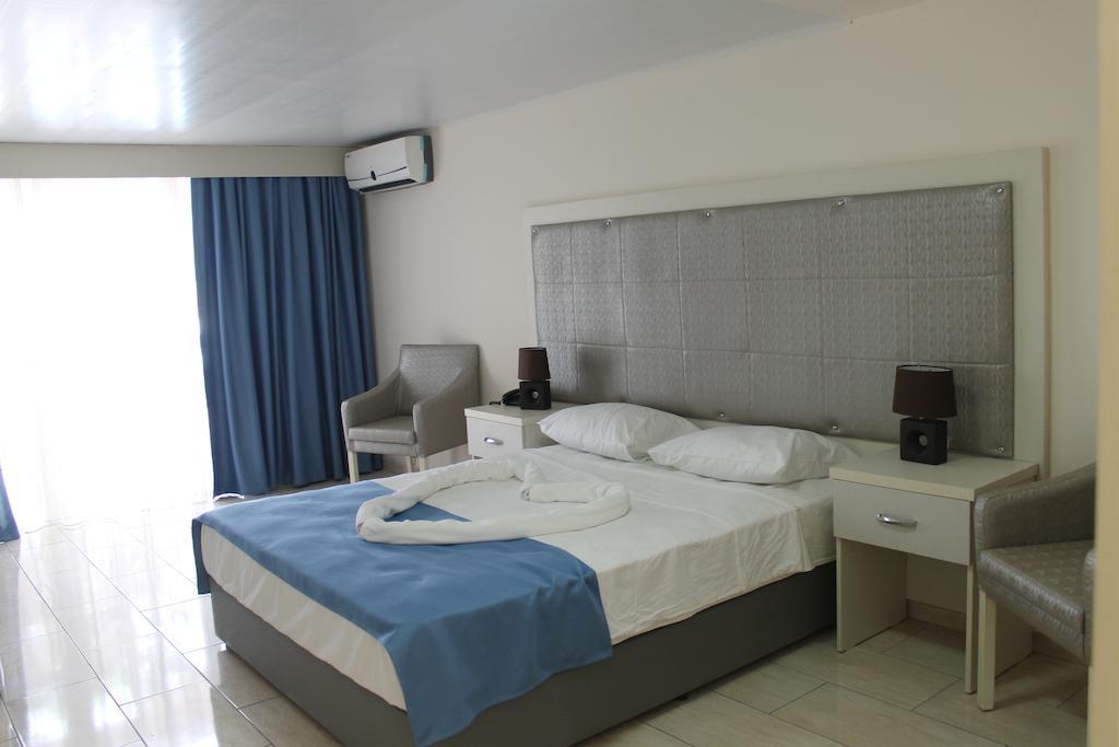 Club Alda Hotel Lapithos  Quarto foto