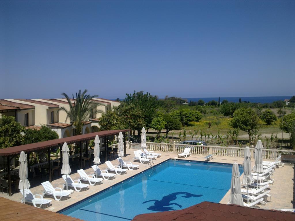 Club Alda Hotel Lapithos  Exterior foto